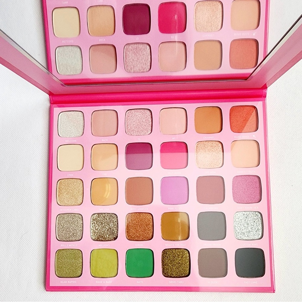 Morphe X The Jeffree Star Artistry Eyeshadow Palette 30 Shades, New w/ Box - Picture 3 of 7